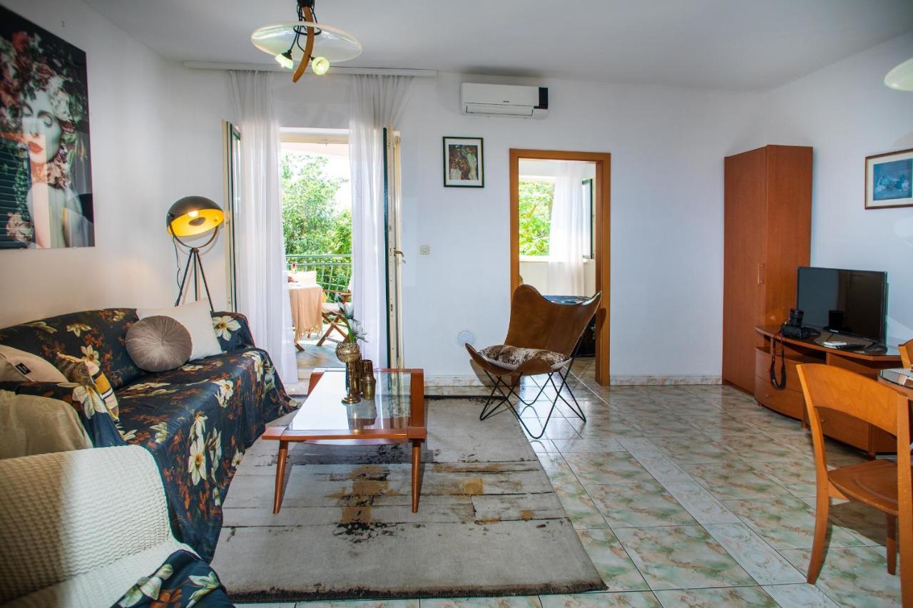 Villa Mareonda - Apartments Sussurro 罗维尼 外观 照片
