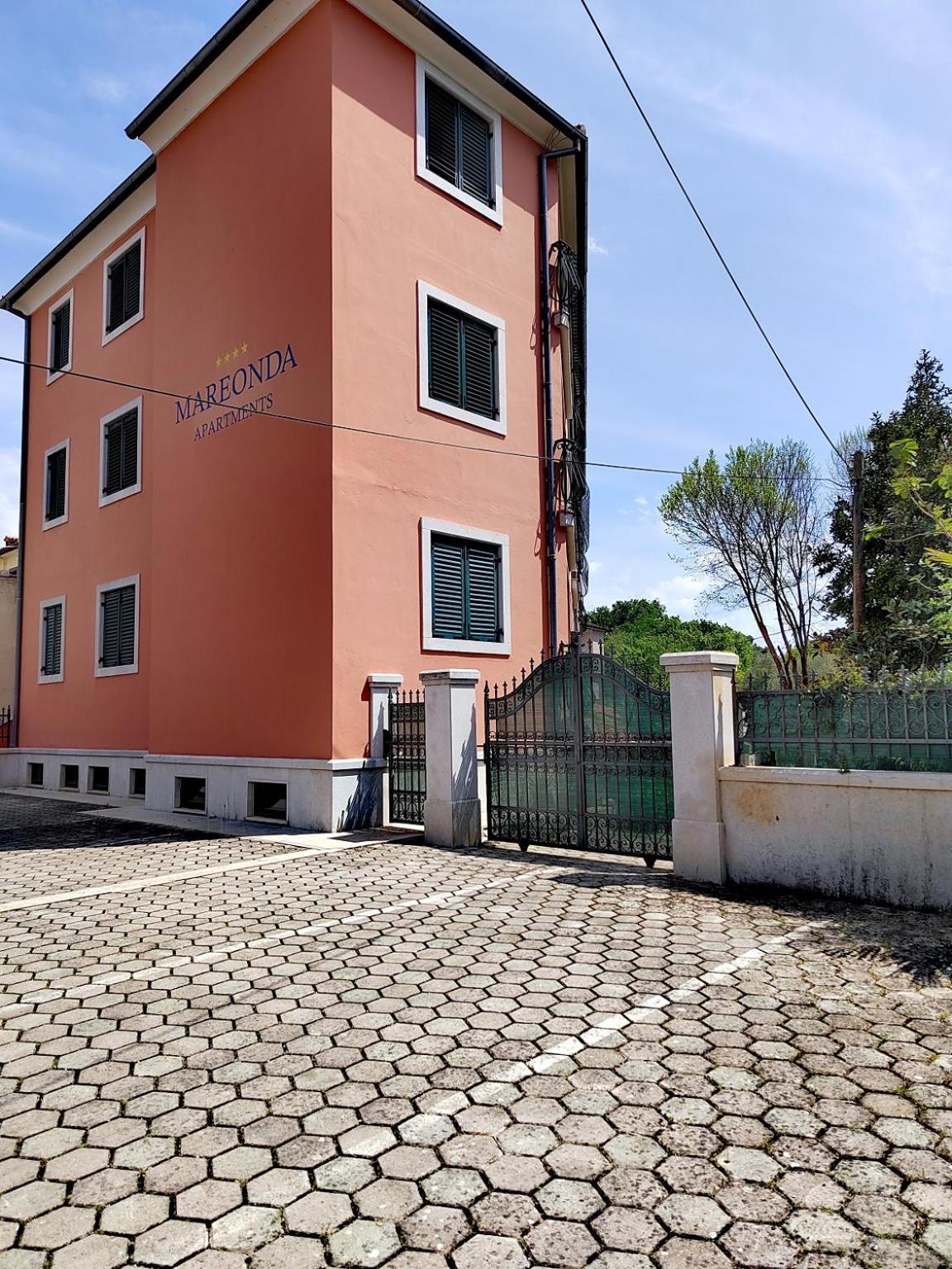 Villa Mareonda - Apartments Sussurro 罗维尼 外观 照片