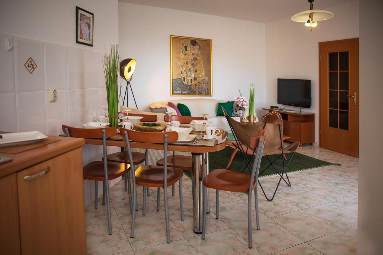 Villa Mareonda - Apartments Sussurro 罗维尼 外观 照片