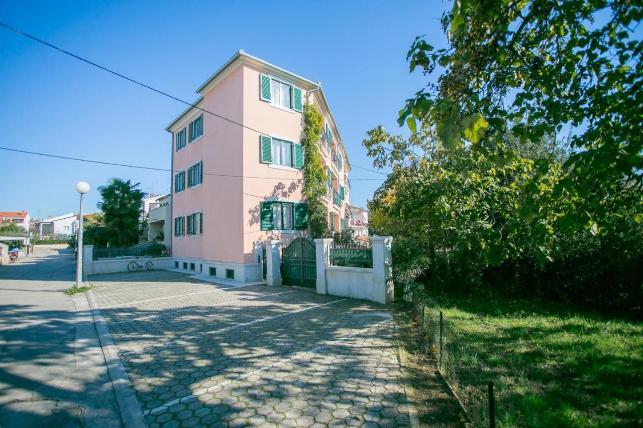 Villa Mareonda - Apartments Sussurro 罗维尼 外观 照片
